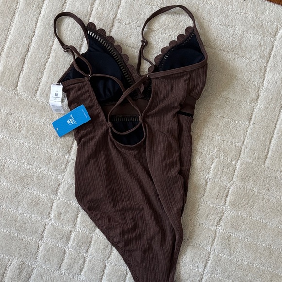 Cupshe Chocolate Brown Ribbed Scallop One-Piece Swimsuit - Picture 5 of 5